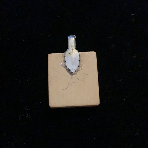 Scrabble Tile “R” Pendant - Picture 2 of 2